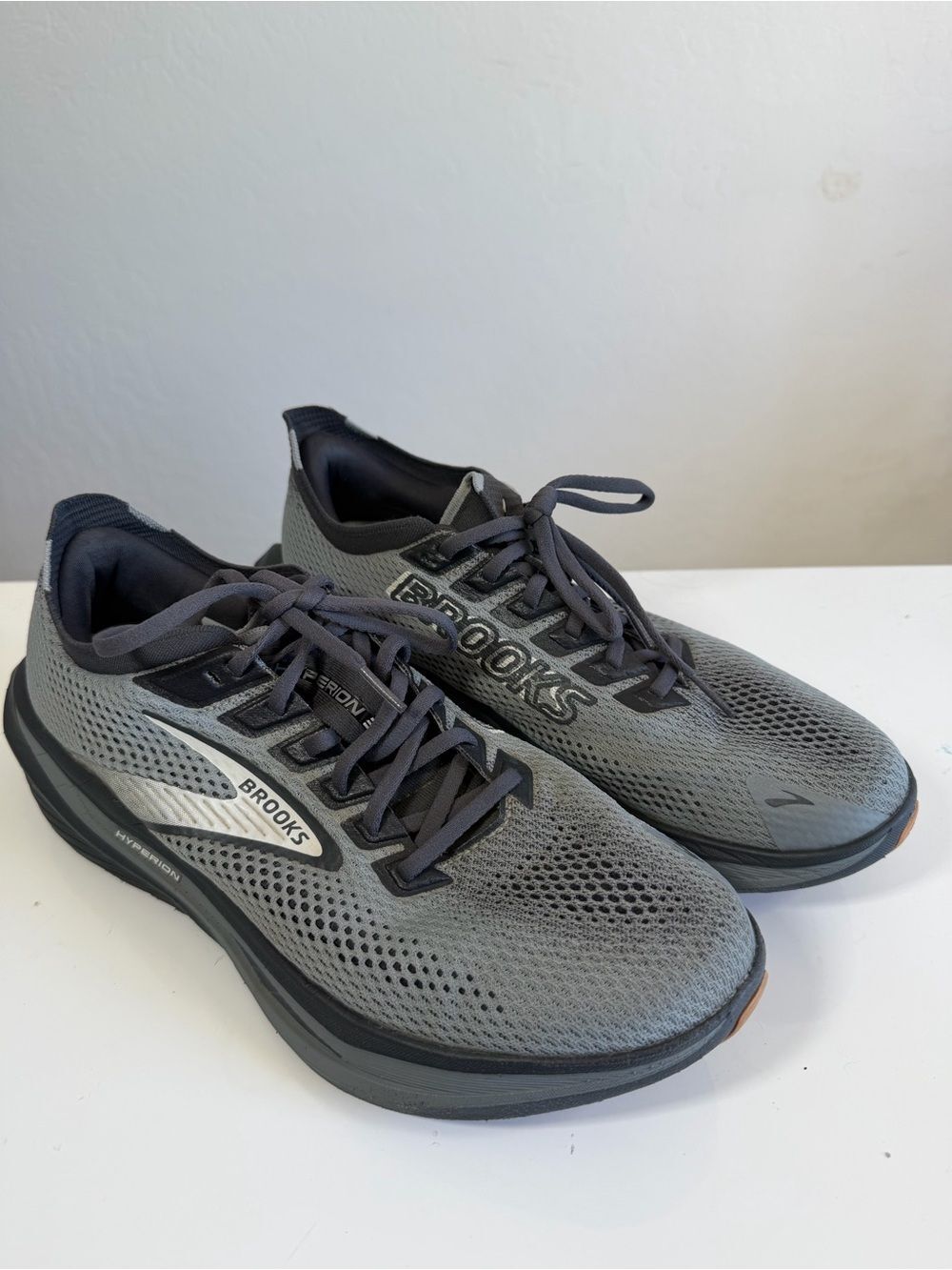 Brooks Hyperion Lightweight Grey Black Road Running Shoes 10